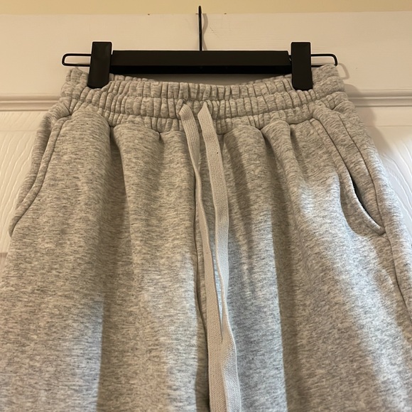 Fabletics Gray Sweatpants - Picture 2 of 6